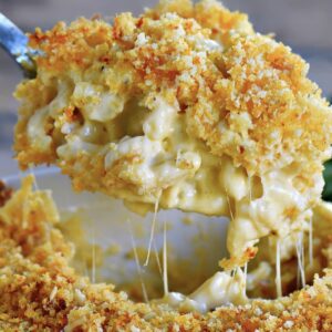 Creamy Mac n Cheese w' Crispy Panko Topping
